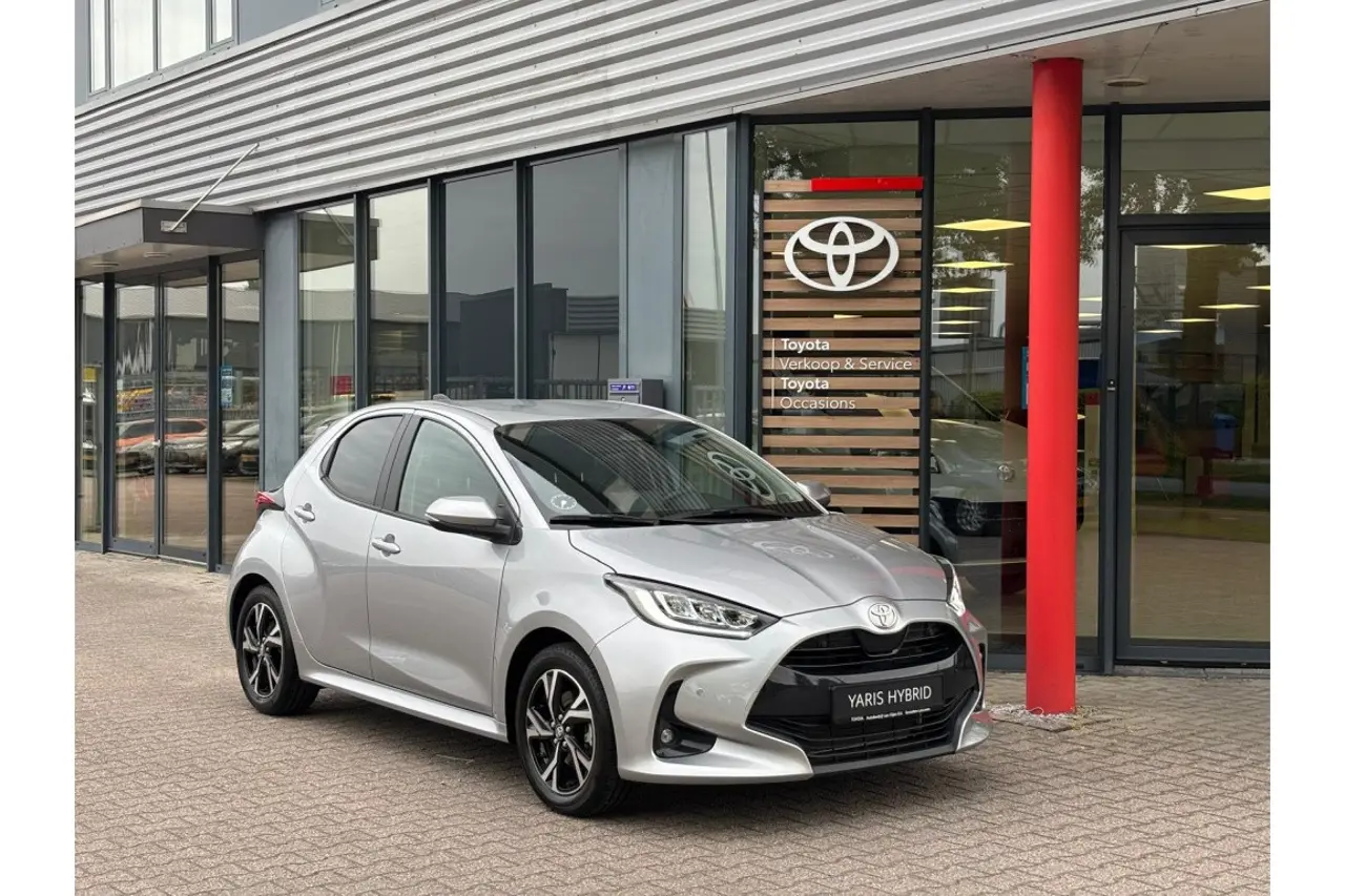 Toyota Yaris 1.5 Hyb. Dynamic 2025, foto 1