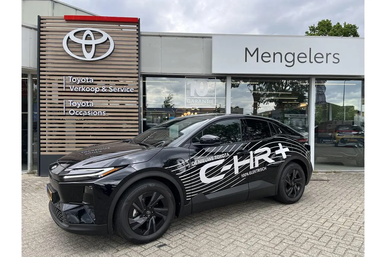 Toyota C-HR First Edition 77 kWh 2026, foto 1