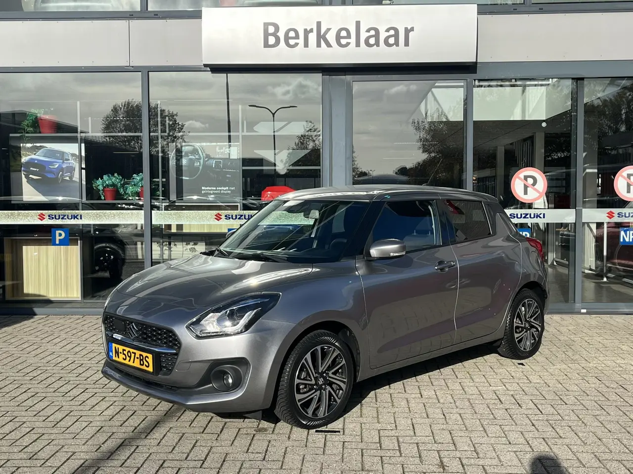 Suzuki Swift 1.2 Style Smart Hybrid 2021, photo 1