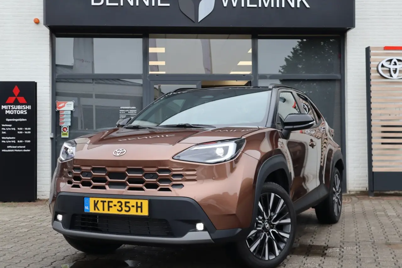 Toyota Yaris Cross 1.5 Hybrid 130 Executive Premium Pack 2026, foto 1