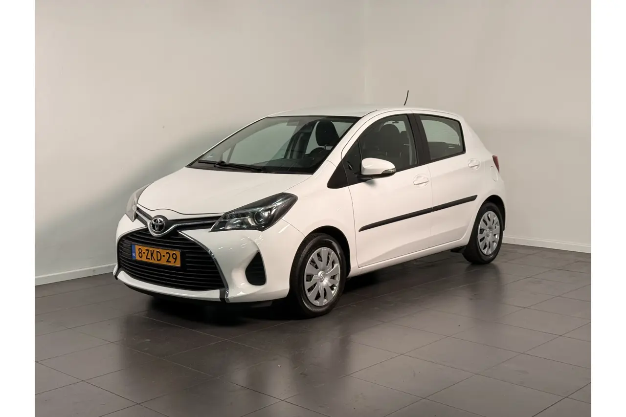 Toyota Yaris 1.3 VVT-i Aspiration Automaat 2015, foto 1