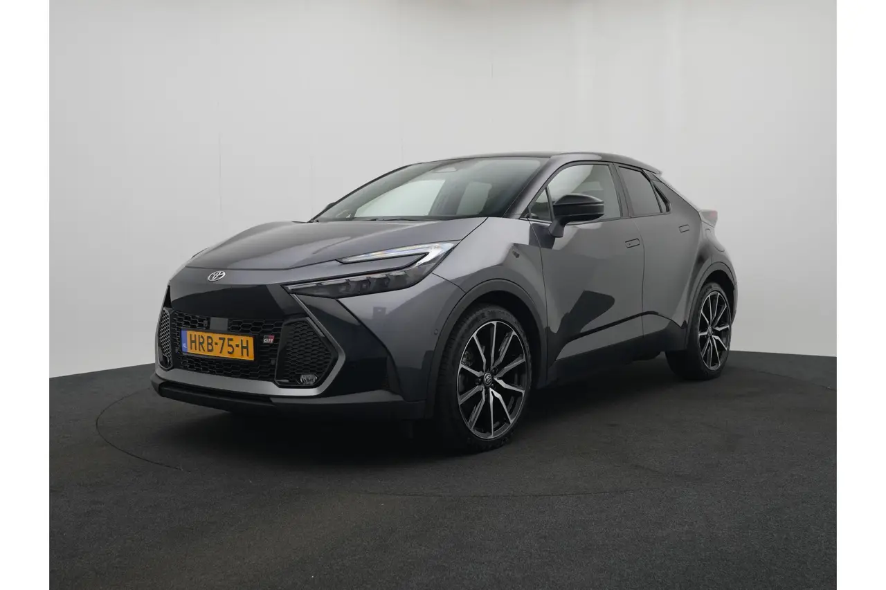 Toyota C-HR 2.0 Plug-In Hybrid 220 Gr Sport Plus 2025, foto 1