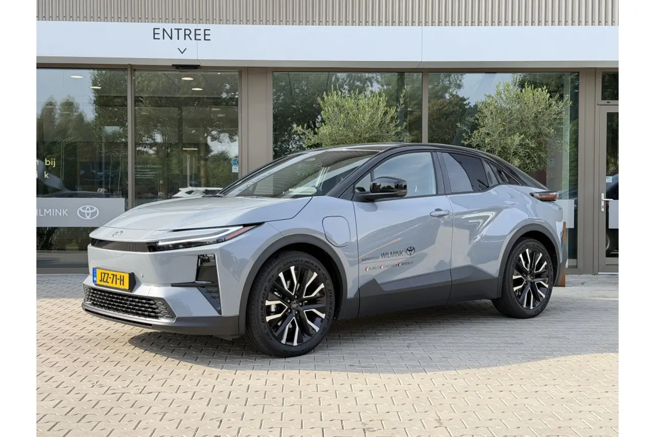 Toyota C-HR First Edition 77 kWh 2026, foto 1
