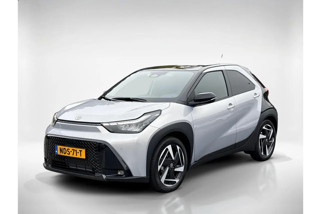 Toyota Aygo X Hybrid 115 Envy 2026, photo 1