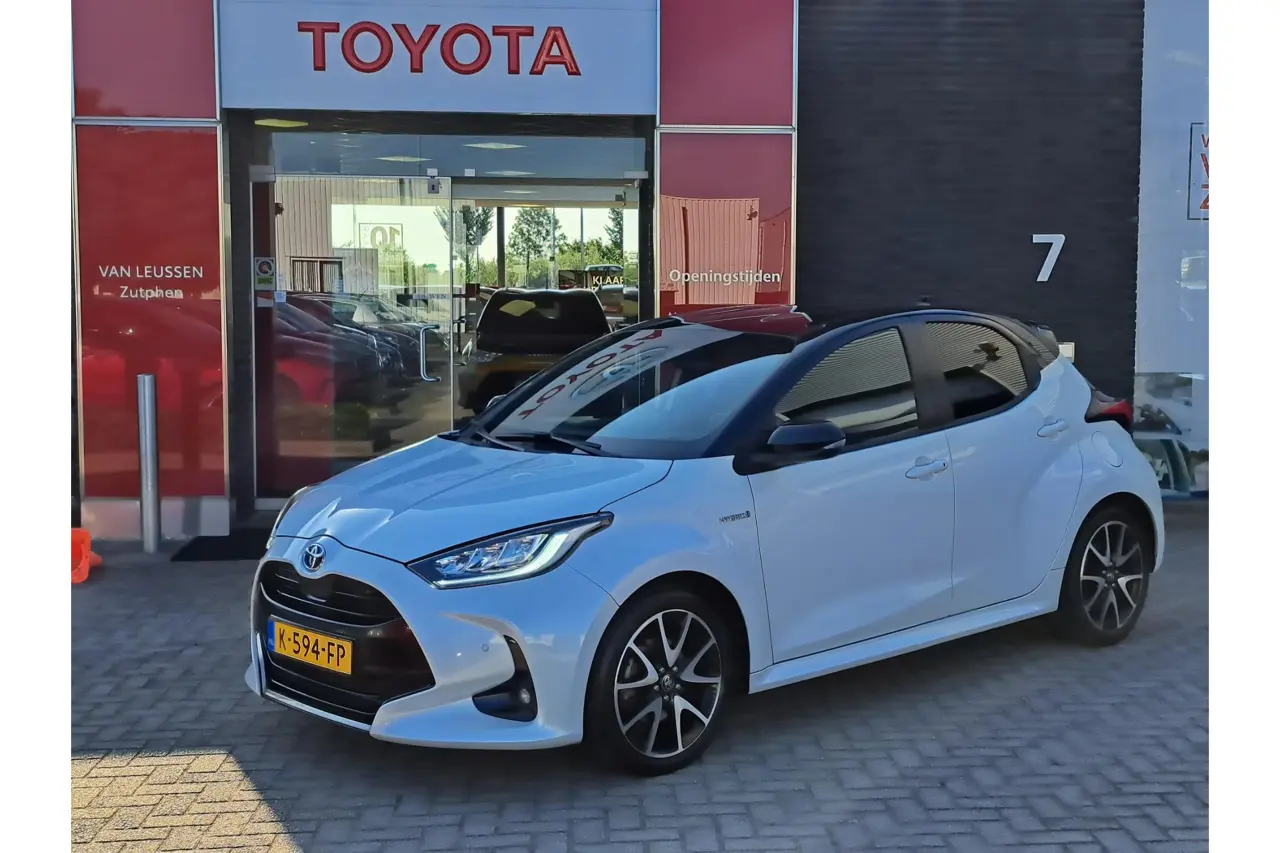Toyota Yaris 1.5 Hybrid Executive 2020, foto 1