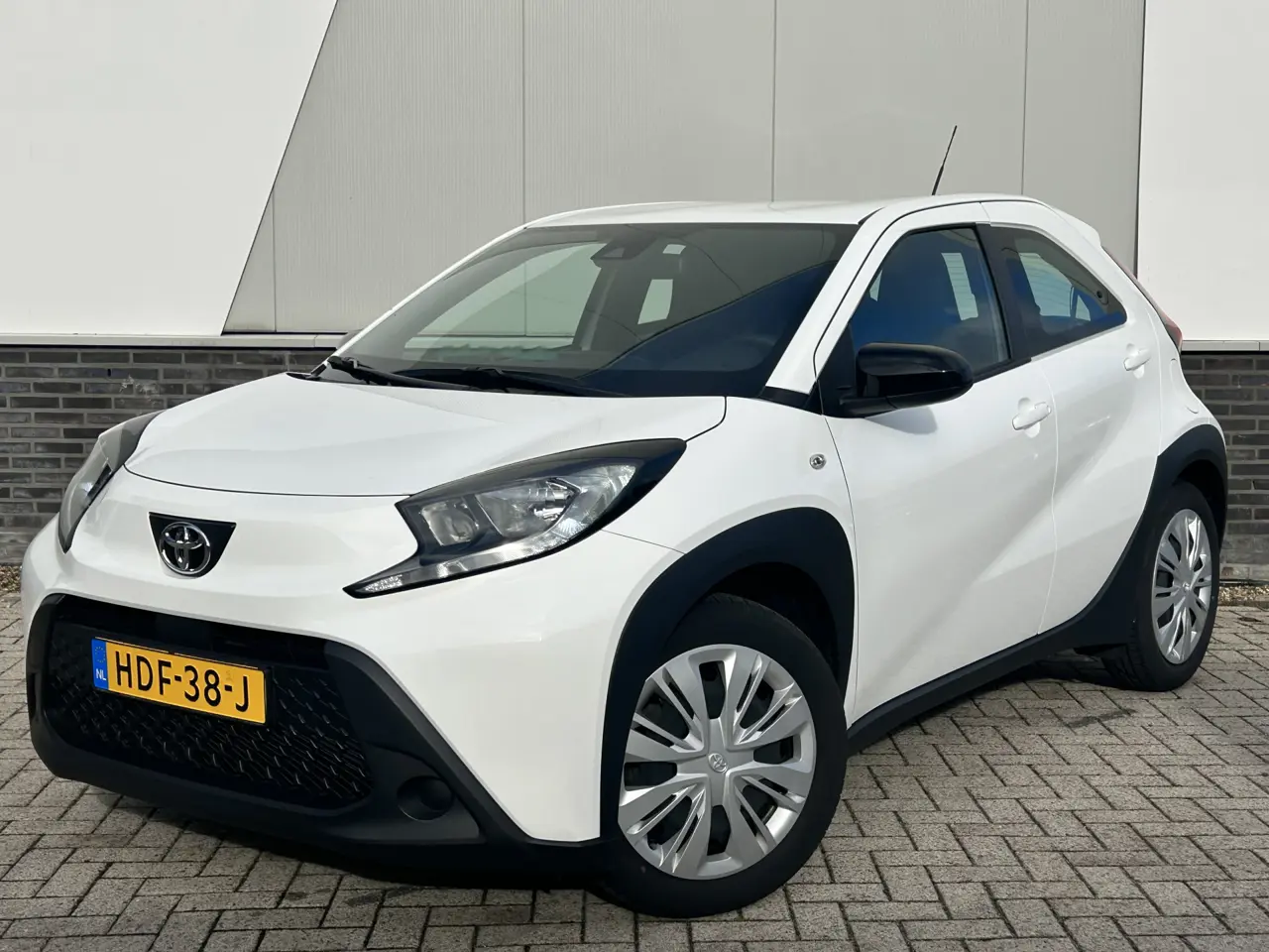 Toyota Aygo X 1.0 VVT-i Mt Play Apple 2025, foto 1