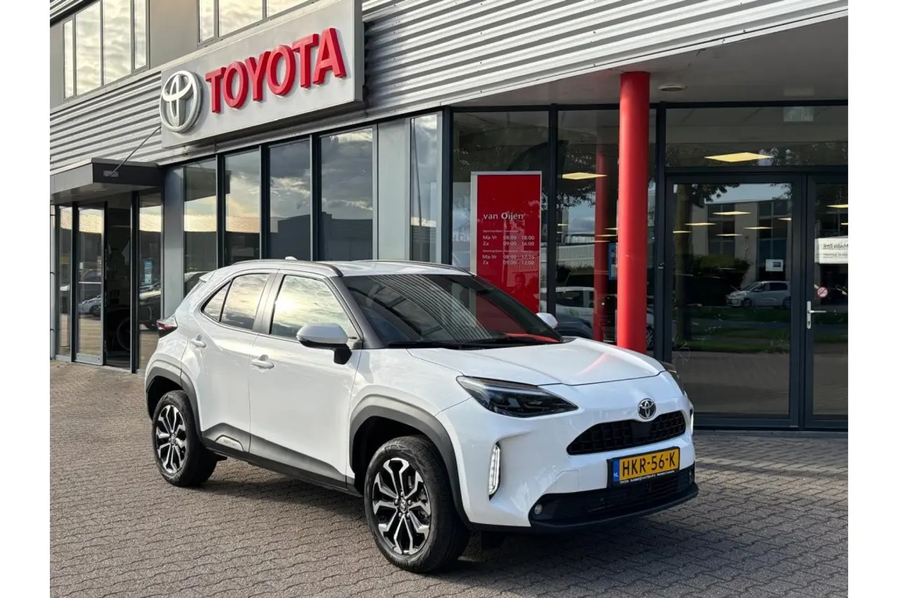 Toyota Yaris Cross 1.5 Hybrid 115 First 2025, foto 1
