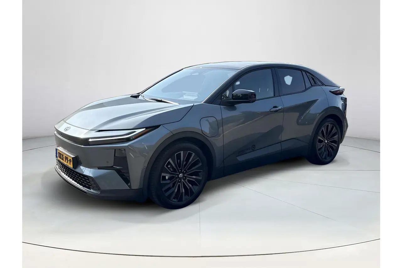Toyota C-HR Executive AWD 77 kWh 2026, foto 1