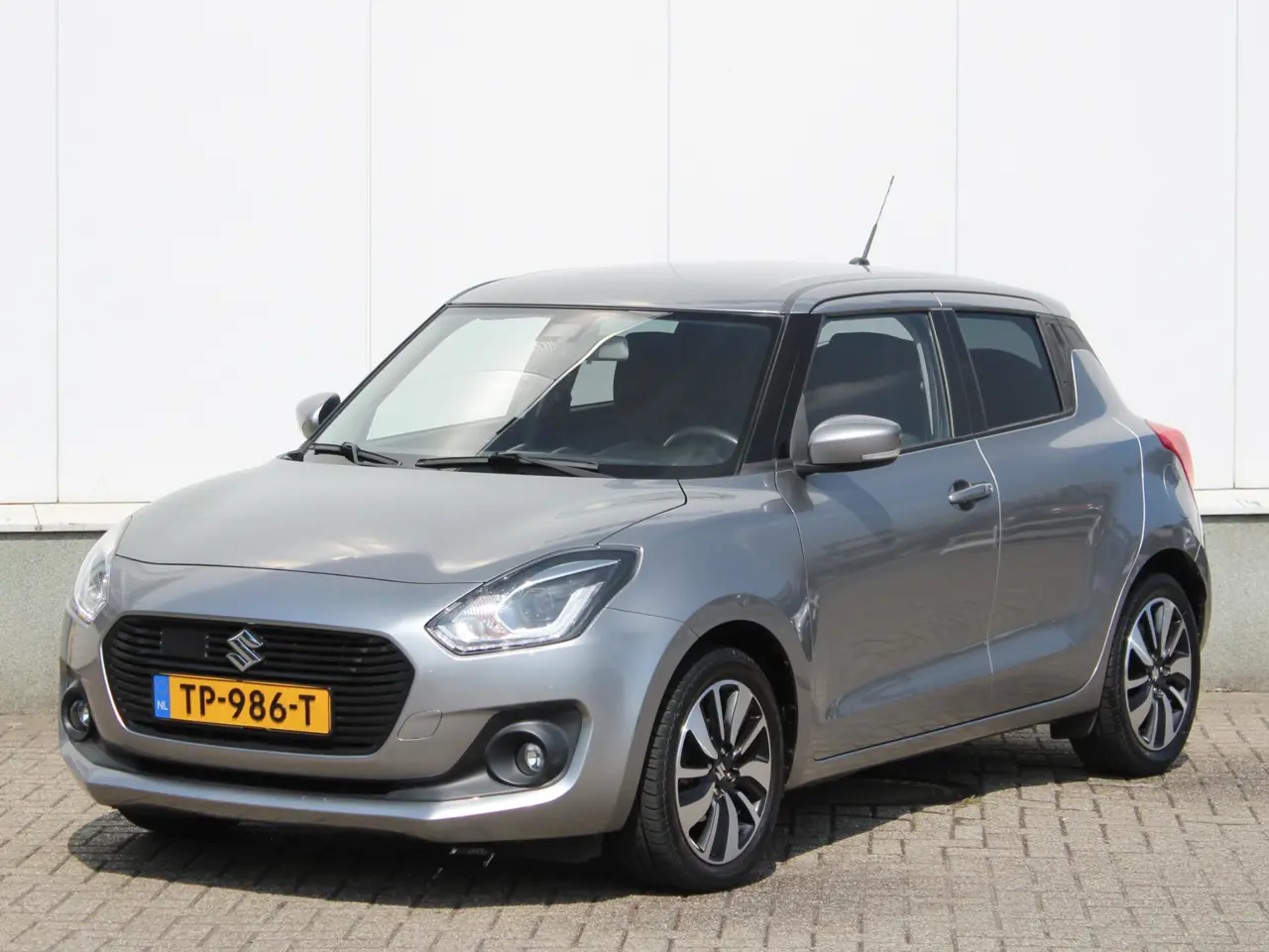 Suzuki Swift 1.2 Stijl Smart Hybrid 2018, foto 1