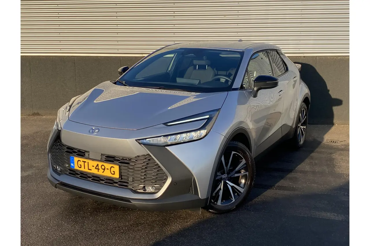 Toyota C-HR 1.8 Hybrid 140 Dynamic 2024, foto 1