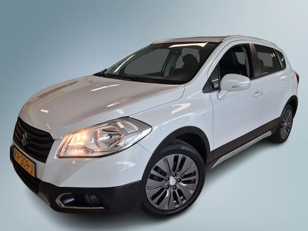 Suzuki S-Cross 1.6 Exclusive 2016, foto 1