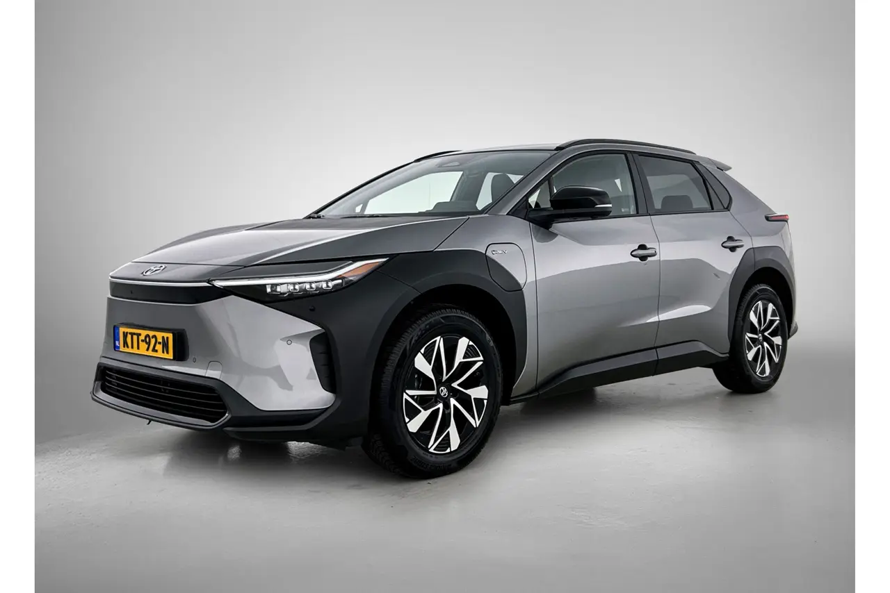Toyota bZ4X Dynamic 71 kWh 2025, foto 1