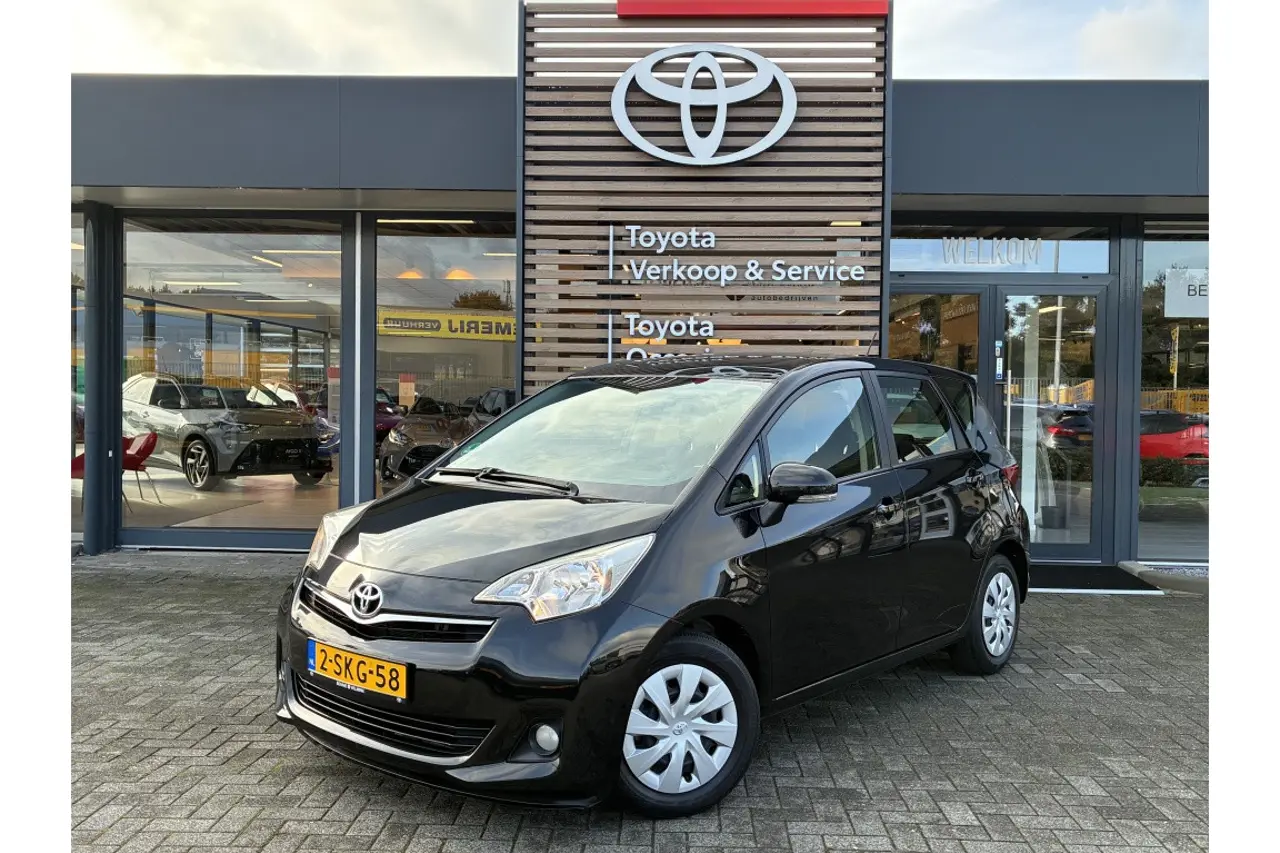 Toyota Verso-S 1.3 VVT-i Aspiration 2013, foto 1