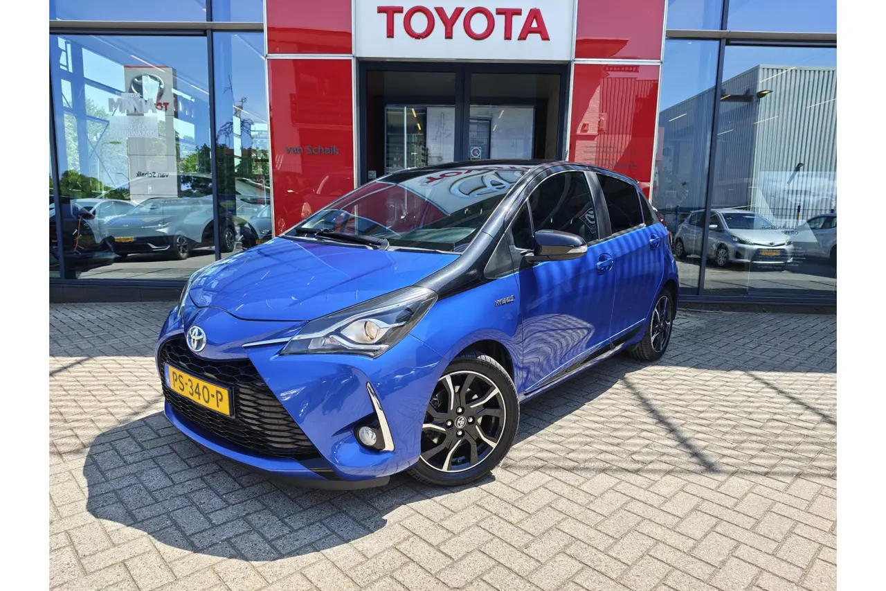 Toyota Yaris 1.5 Hybrid Bi-Tone 2017, foto 1