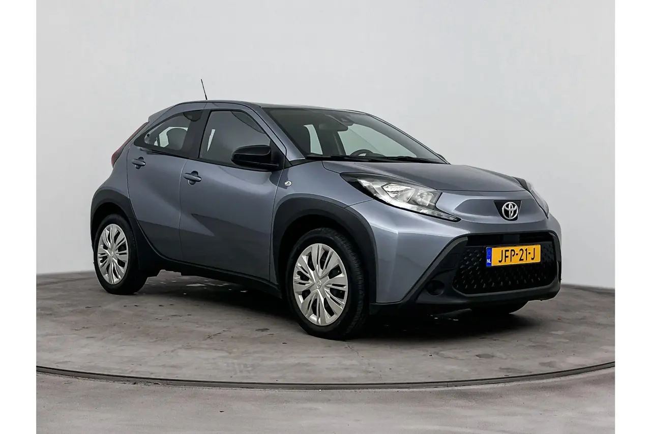 Toyota Aygo X 1.0 VVT-i Mt Play 2025, foto 1