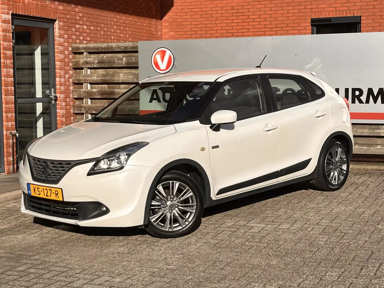 Suzuki Baleno 1.2 Exclusive 2016, foto 1