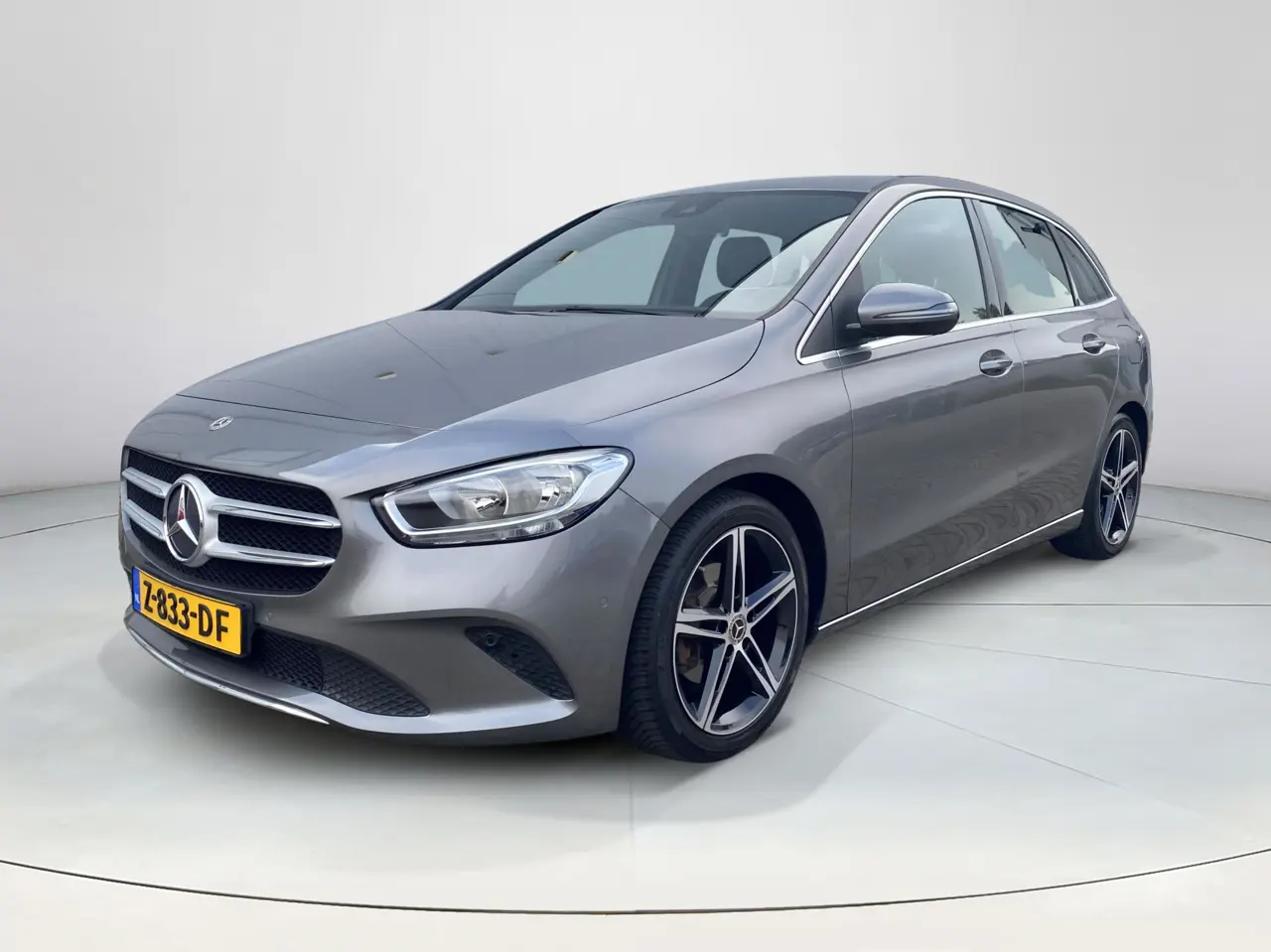 Mercedes-Benz B-Klasse 180 Premium 2020, foto 1
