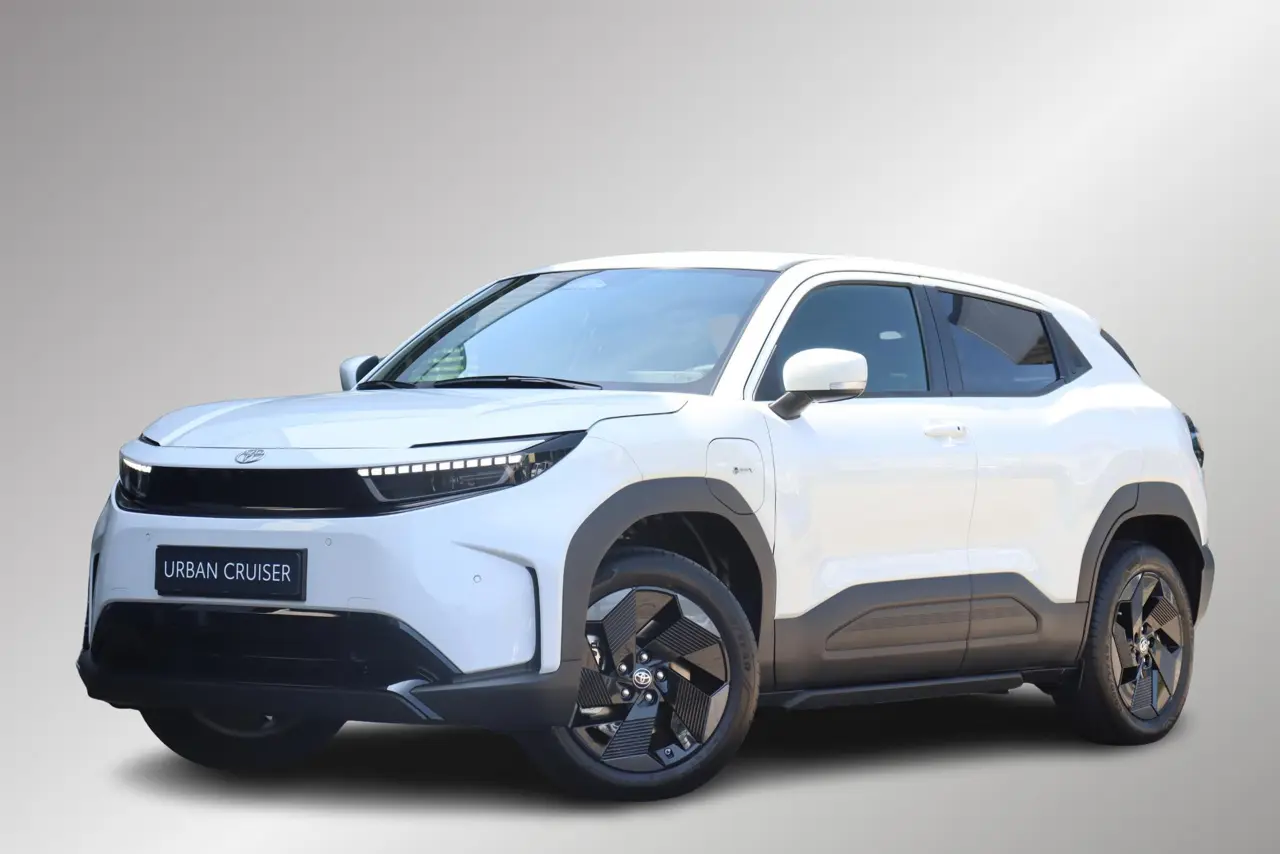 Toyota Urban Cruiser Dynamic 61 kWh 2026, foto 1