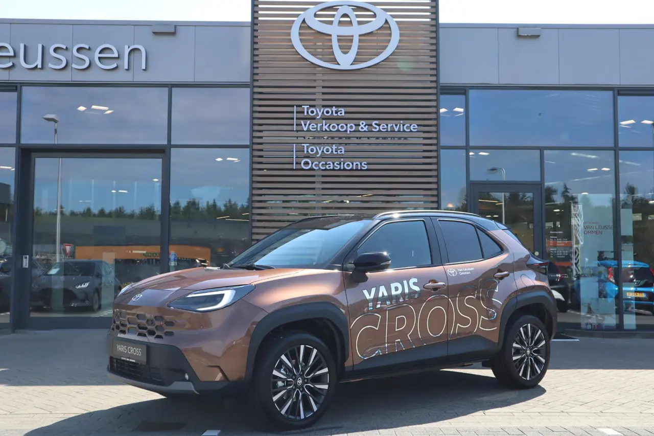 Toyota Yaris Cross Hybrid 130 Executive 2026, photo 1
