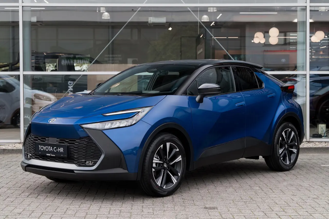 Toyota C-HR 1.8 Hybrid 140 Dynamic 2026, foto 1