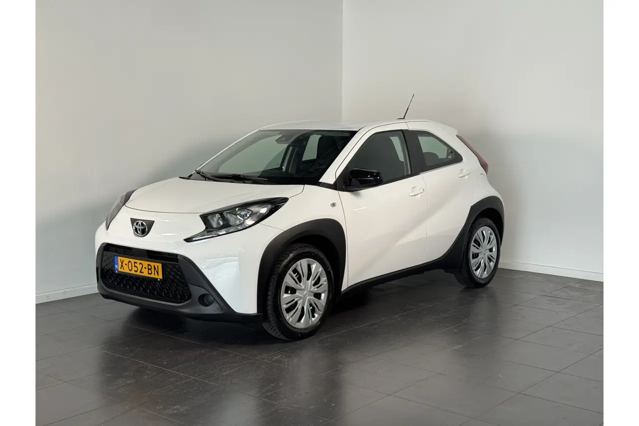 Toyota Aygo X 1.0 VVT-i Mt Play 2023, foto 1