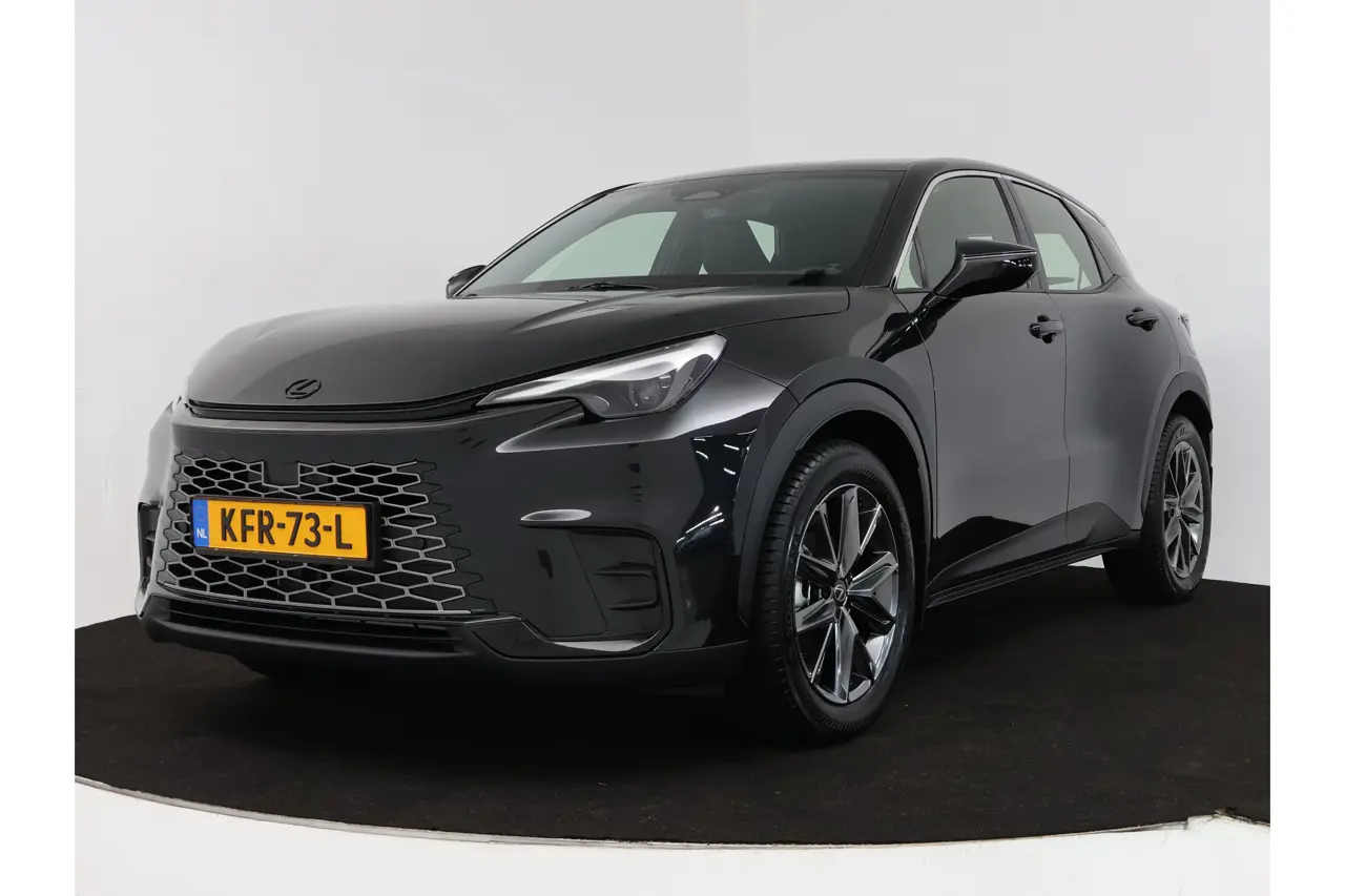 Lexus LBX Elegant 2Wd 2026, foto 1
