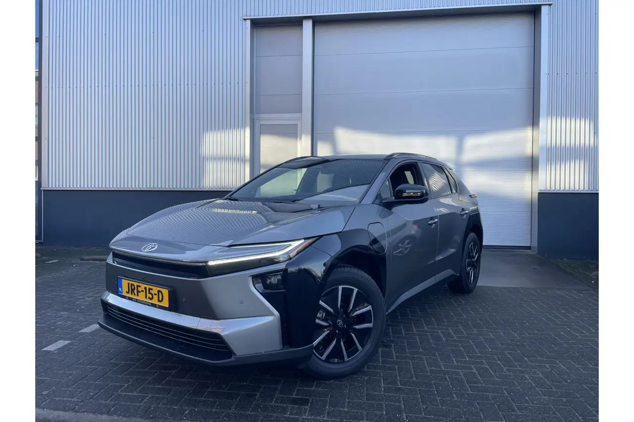 Toyota bZ4X Executive 73 kWh 2025, foto 1