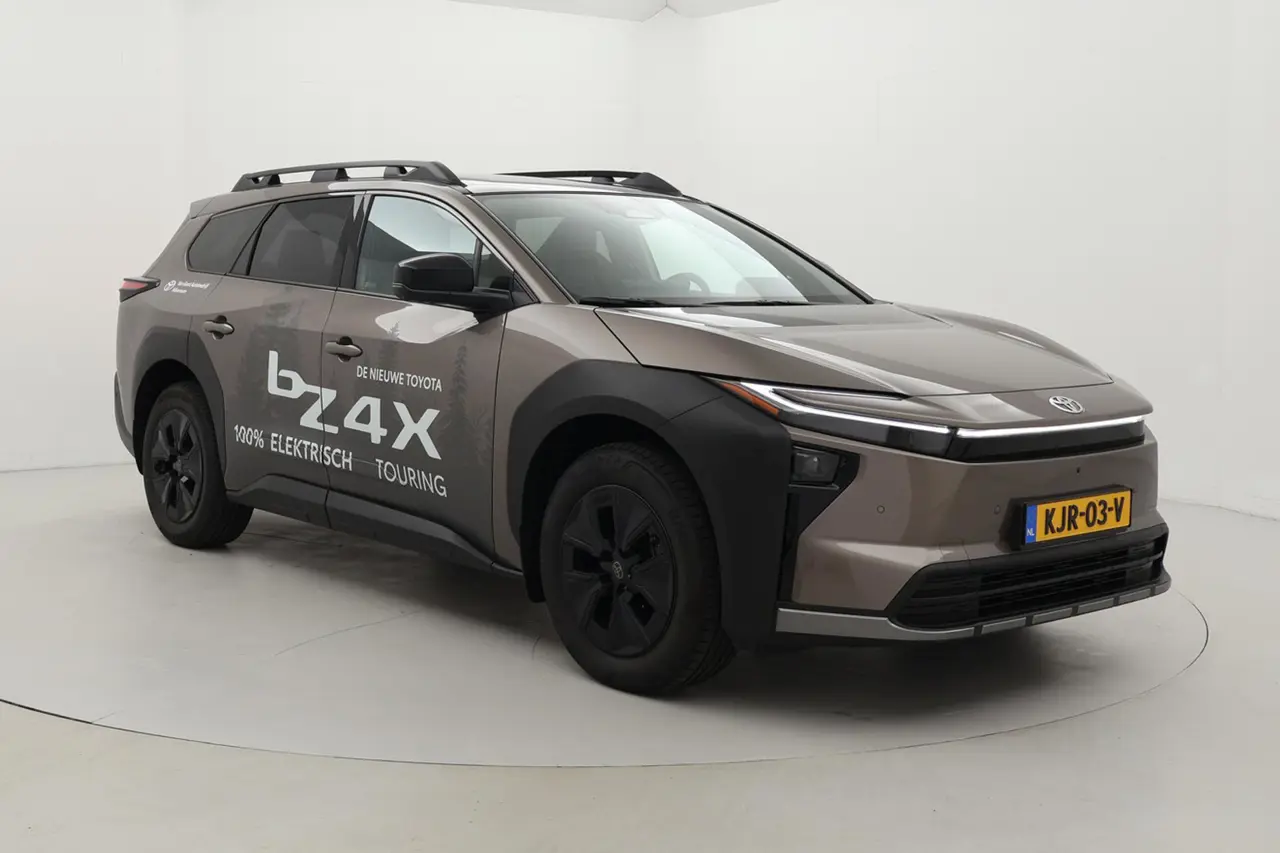 Toyota bZ4X Executive AWD 75 kWh 2026, foto 1