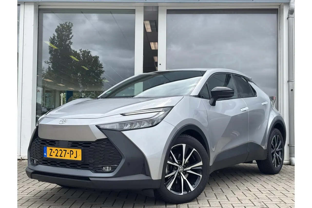Toyota C-HR 1.8 Hybrid 140 Dynamic 2024, foto 1