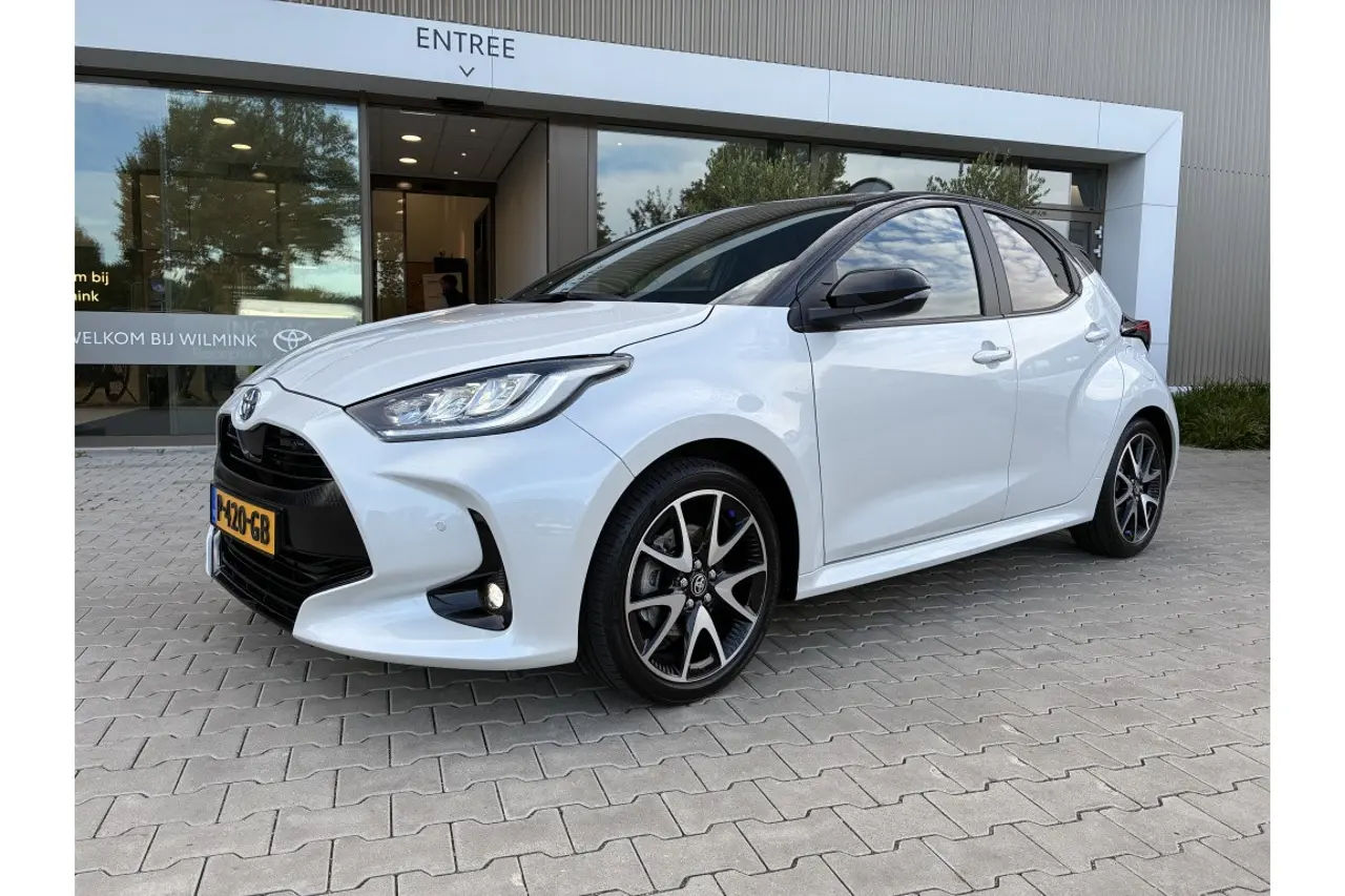 Toyota Yaris 1.5 Hybride Executive 2022, foto 1