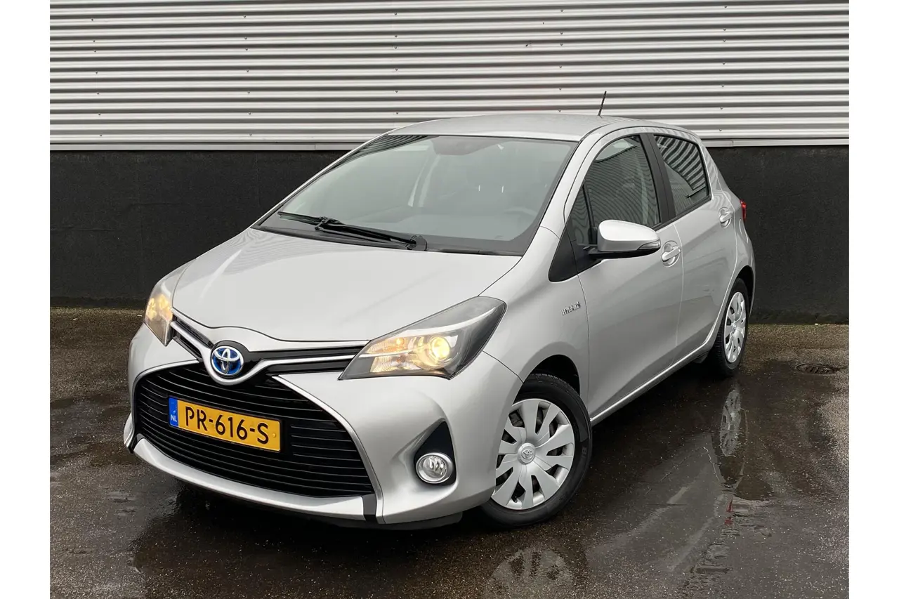 Toyota Yaris 1.5 Hybrid Trend 2016, foto 1