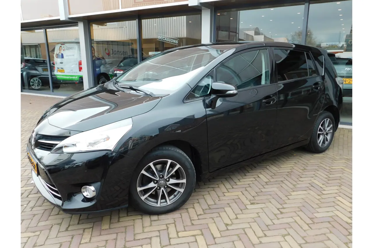 Toyota Verso 1.8 VVT-i Aspiration 2013, foto 1