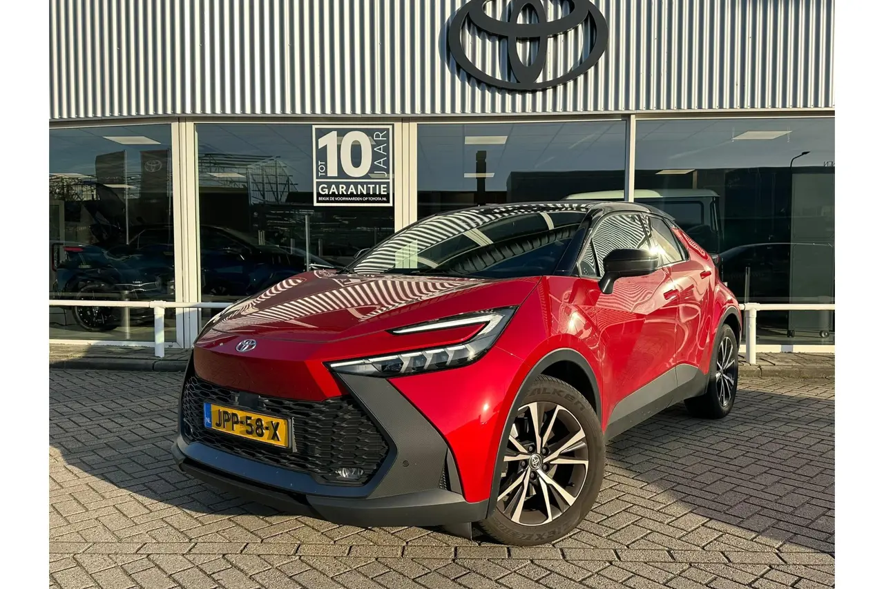 Toyota C-HR 2.0 Plug-In Hybrid 220 Dynamic 2025, foto 1