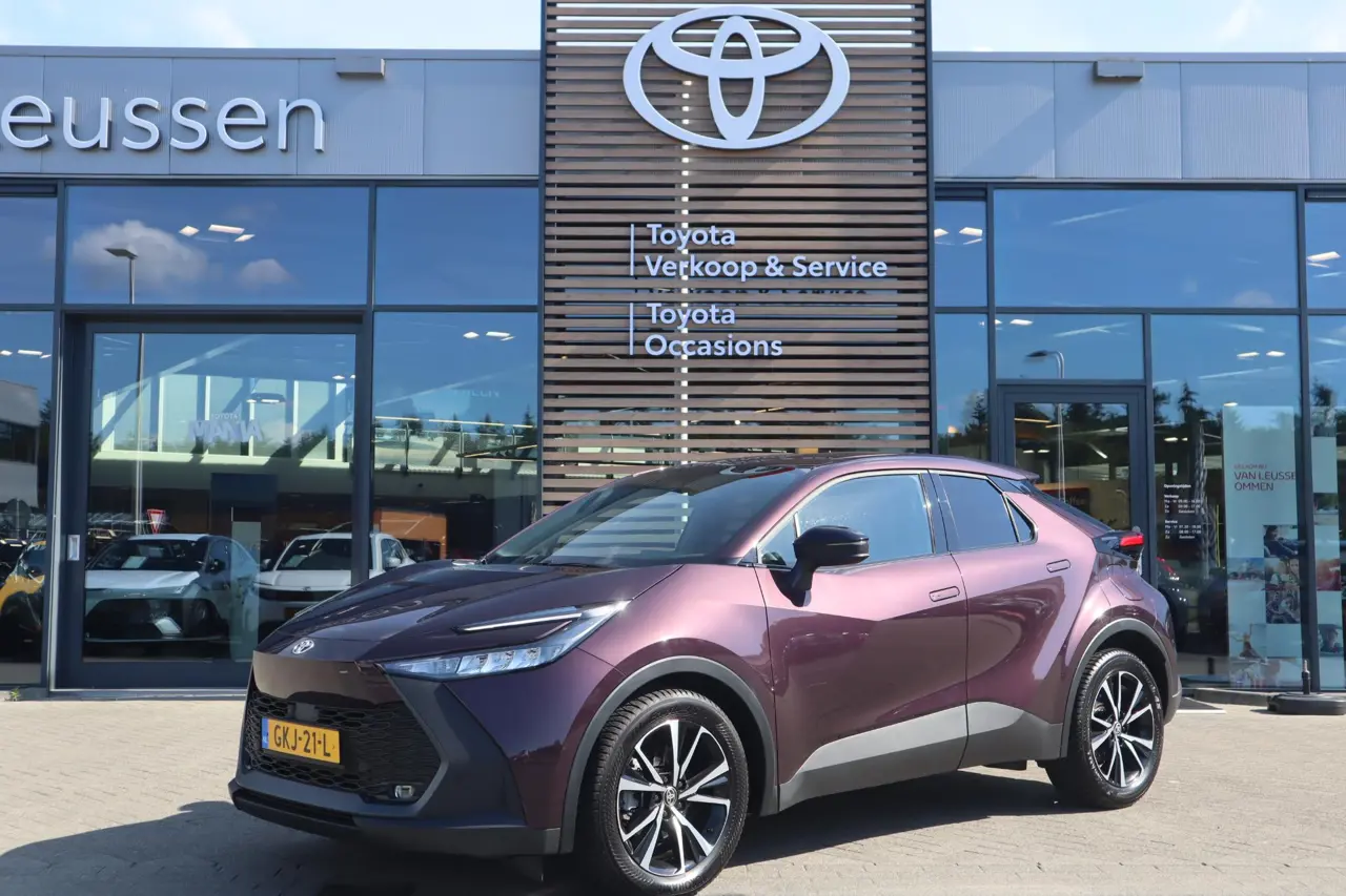 Toyota C-HR 1.8 Hybrid 140 Dynamic 2024, foto 1
