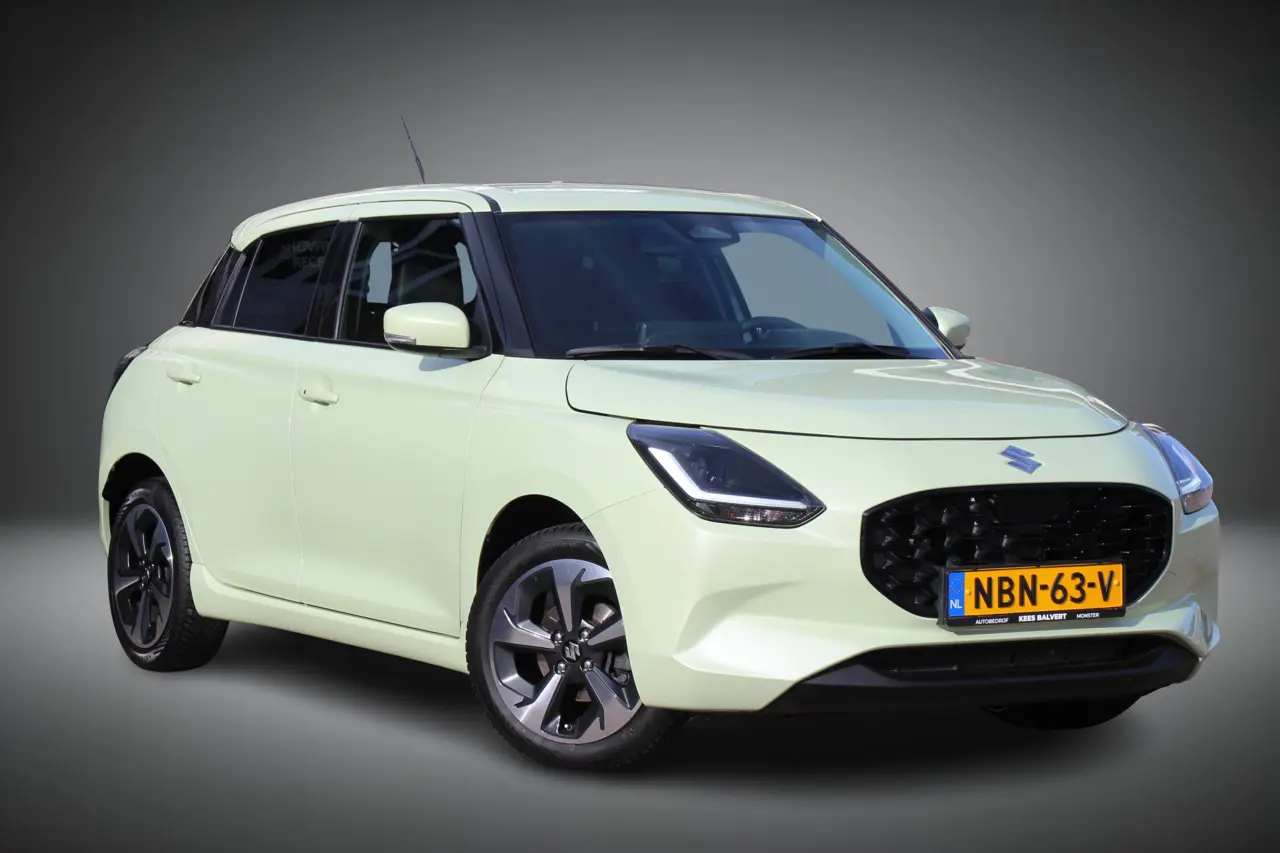 Suzuki Swift 1.2 Style Hybrid 2025, photo 1