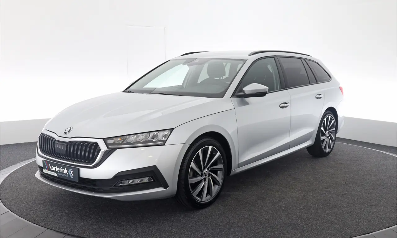 Škoda Octavia Combi 1.0 TSI Ambition 2021, foto 1