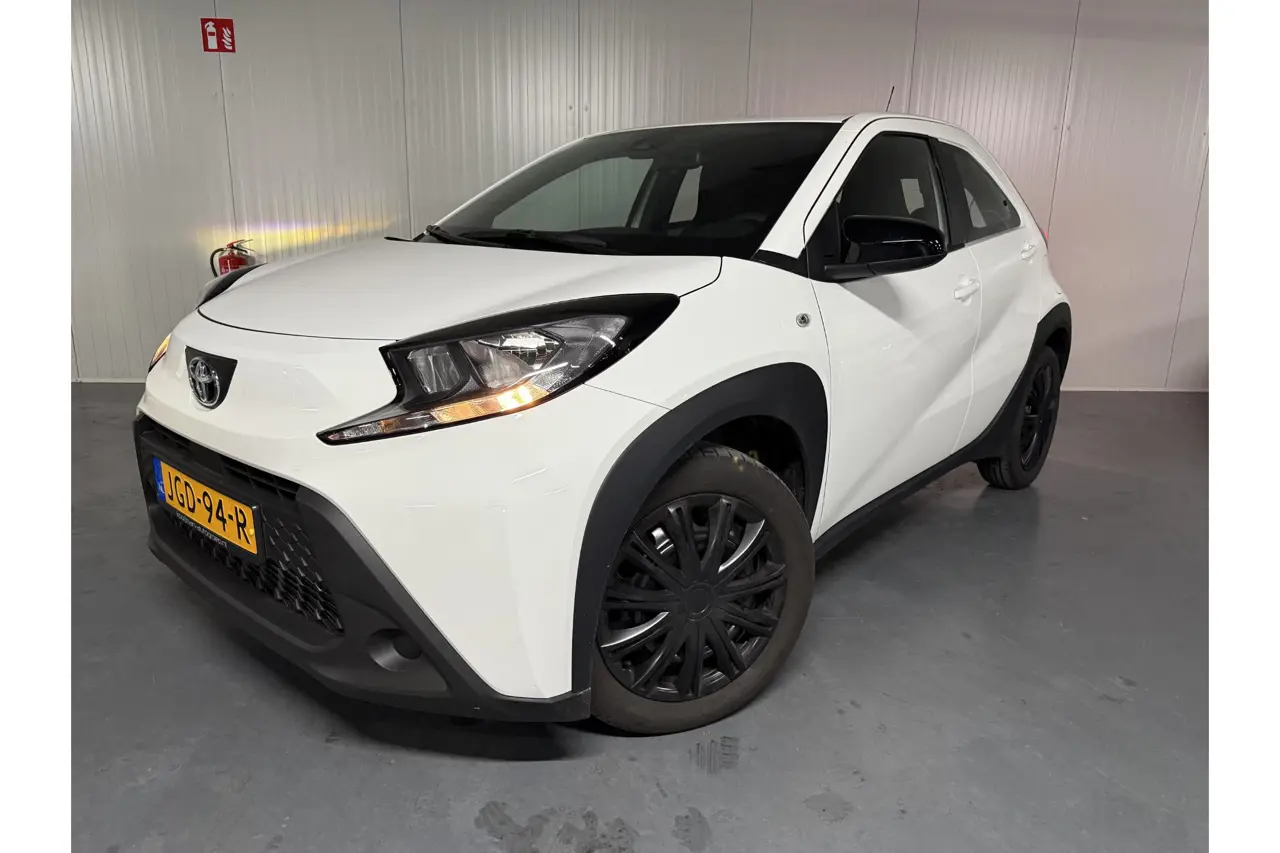 Toyota Aygo X 1.0 VVT-i S-CVT Play 2025, foto 1