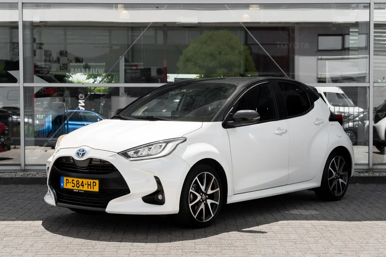 Toyota Yaris 1.5 Hybrid Executive 2022, foto 1