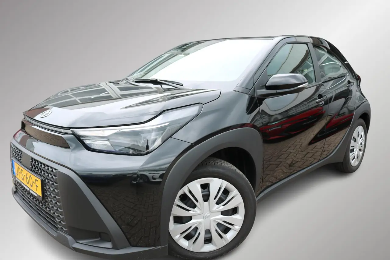 Toyota Aygo X Hybrid 115 Play, 2026, foto 1