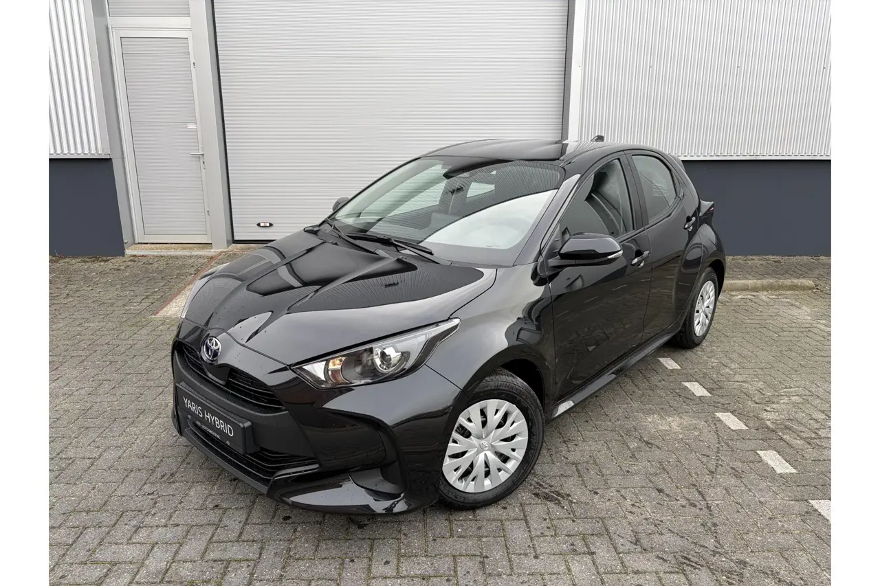 Toyota Yaris 1.5 Hybrid 115 Comfort 2026, photo 1