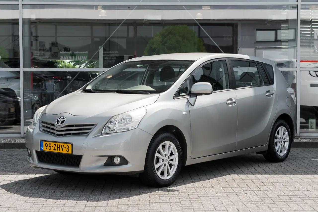 Toyota Verso 1.6 VVT-i Aspiration 2012, foto 1