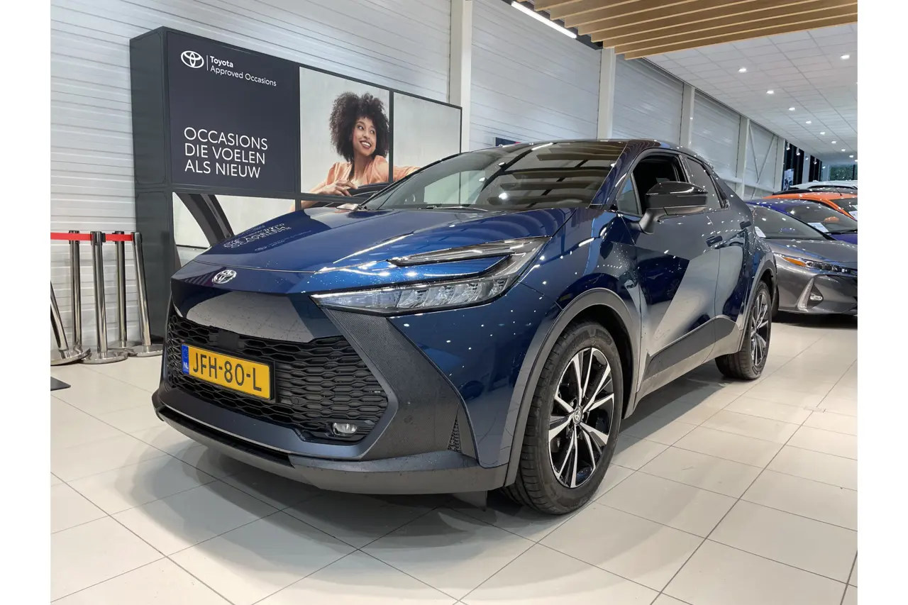 Toyota C-HR 1.8 Hybrid 140 Dynamic 2025, foto 1