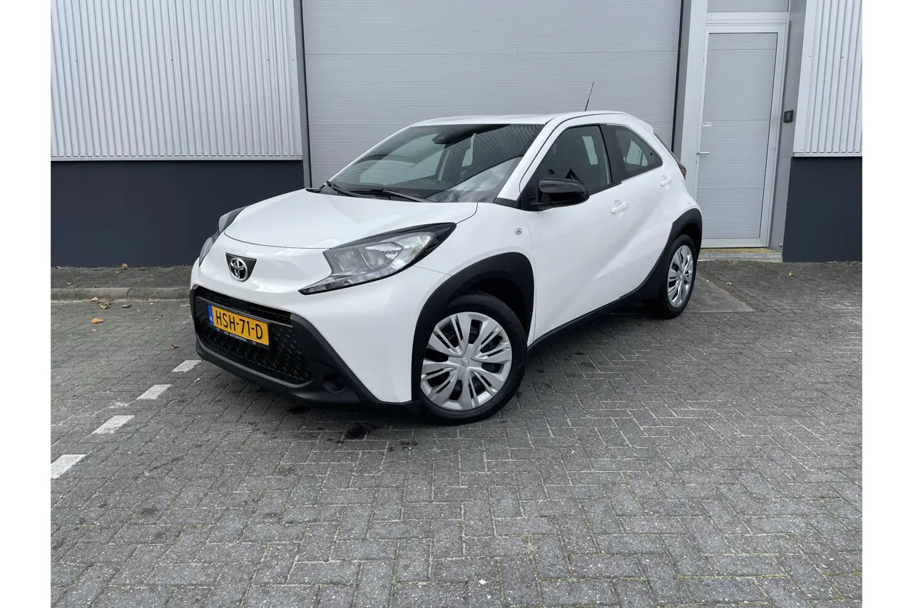 Toyota Aygo X 1.0 VVT-i Mt Play 2025, foto 1