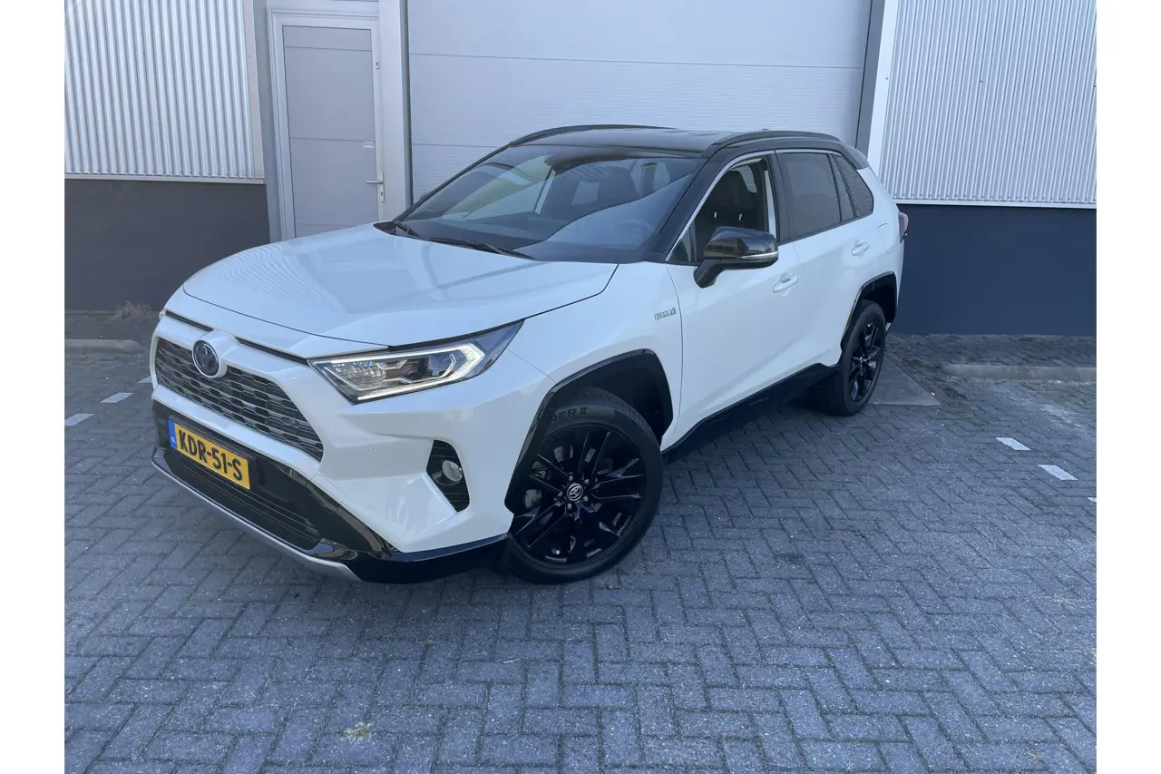 Toyota RAV4 2.5 Hybrid AWD Bi-Tone 2021, foto 1