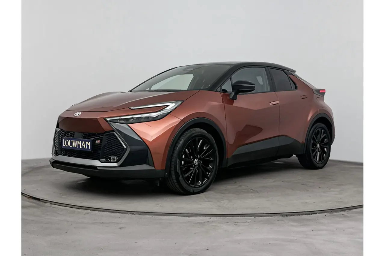Toyota C-HR 2.0 Plug-In Hybrid 220 Gr Sport Plus 2025, foto 1