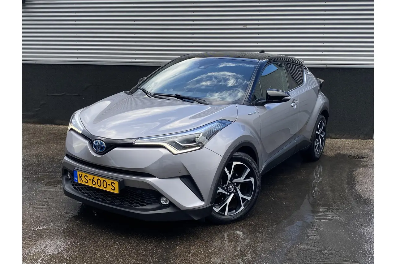Toyota C-HR 1.8 Hybrid Bi-Tone Plus 2016, foto 1