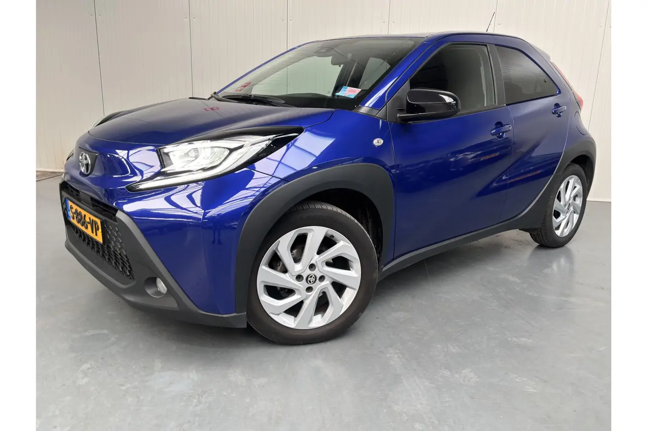 Toyota Aygo X 1.0 VVT-i Mt First 2023, photo 1