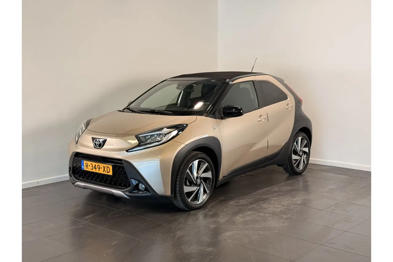 Toyota Aygo X 1.0 VVT-i S-CVT Envy Cabrio 2023, foto 1