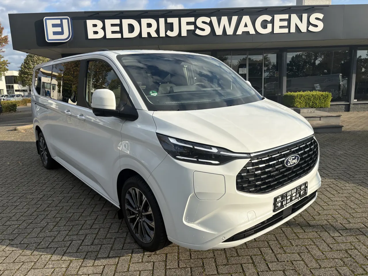 Ford Tourneo Custom 340 2.5 PHEV L2H1 Titanium X VIP Bus 8p. 2025, foto 1