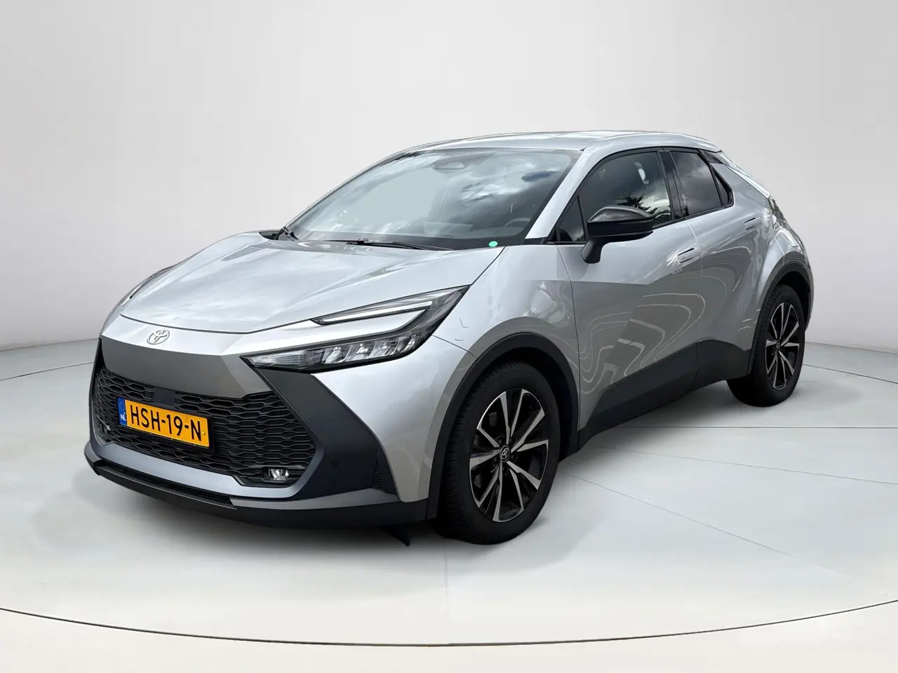 Toyota C-HR 1.8 Hybrid 140 Dynamic 2025, foto 1